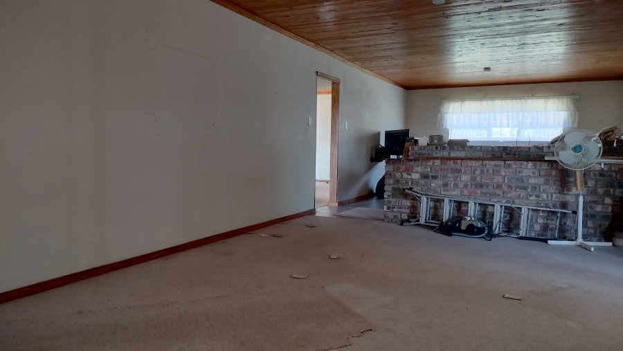 4 Bedroom Property for Sale in Fraaiuitsig Western Cape